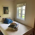 Bright & Spacious Family Steps From The *