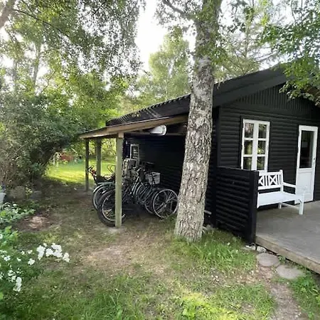 Bright & Spacious Family Steps From The Højby