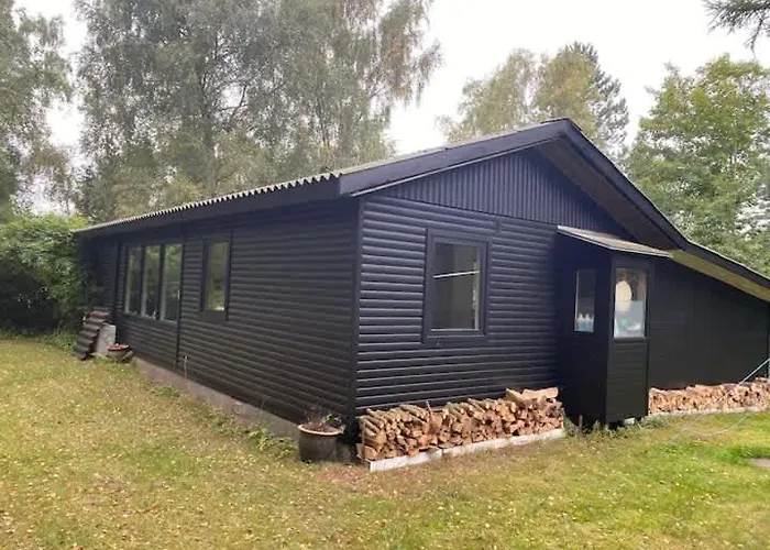 Bright & Spacious Family Steps From The Vakantiehuis Højby