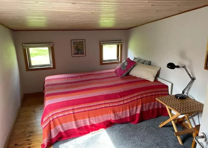 Bright & Spacious Family Steps From The Højby