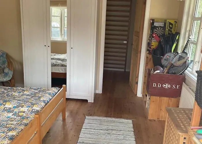 Vakantiehuis Bright & Spacious Family Steps From The Højby